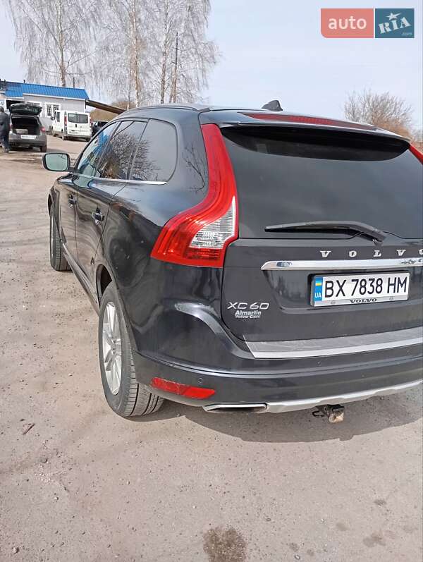 Внедорожник / Кроссовер Volvo XC60 2017 в Остроге