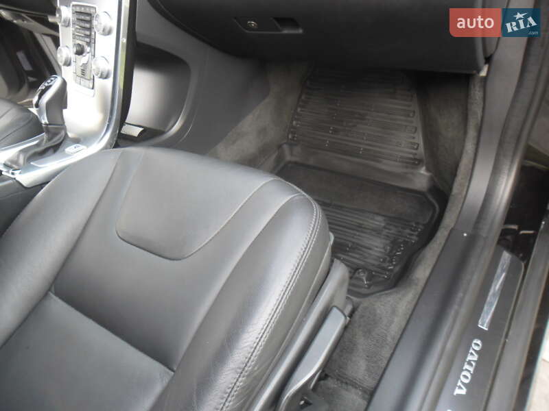 Внедорожник / Кроссовер Volvo XC60 2017 в Львове