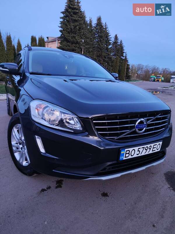 Внедорожник / Кроссовер Volvo XC60 2015 в 