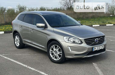 Внедорожник / Кроссовер Volvo XC60 2015 в Ровно