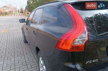 Внедорожник / Кроссовер Volvo XC60 2011 в 