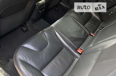 Позашляховик / Кросовер Volvo XC60 2013 в 