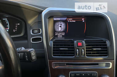 Позашляховик / Кросовер Volvo XC60 2013 в 