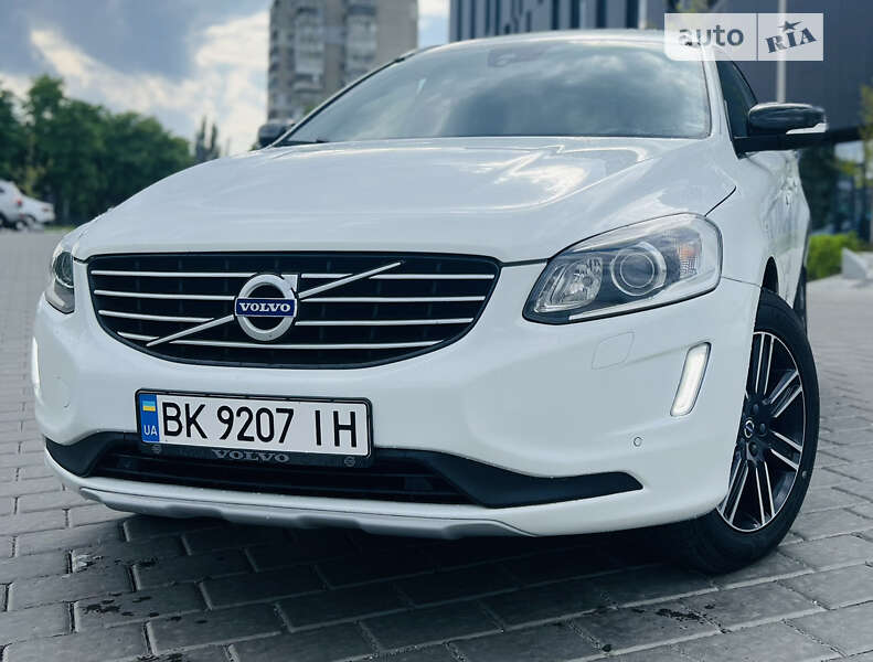 Внедорожник / Кроссовер Volvo XC60 2017 в Ровно