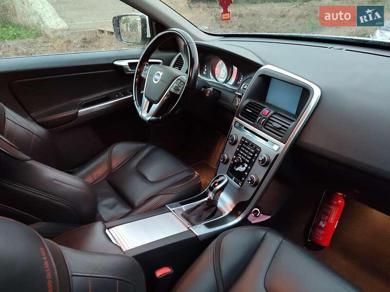 Внедорожник / Кроссовер Volvo XC60 2015 в Баре фото 29 Внедорожник / Кроссовер Volvo XC60 2015 в Баре