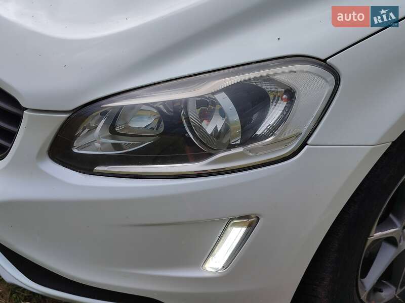 Внедорожник / Кроссовер Volvo XC60 2015 в Баре фото 14 Внедорожник / Кроссовер Volvo XC60 2015 в Баре