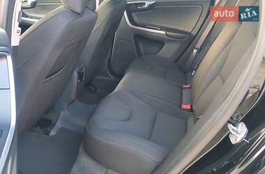 Позашляховик / Кросовер Volvo XC60 2015 в 
