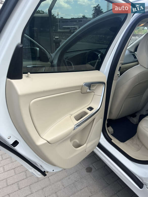 Внедорожник / Кроссовер Volvo XC60 2014 в Ивано-Франковске