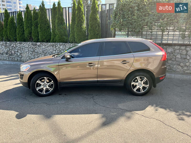 Позашляховик / Кросовер Volvo XC60 2012 в Києві