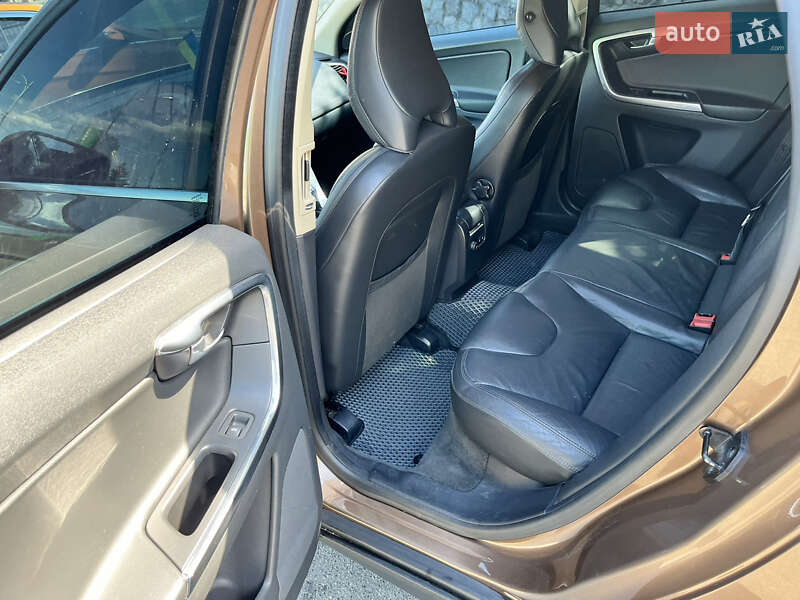 Позашляховик / Кросовер Volvo XC60 2012 в Києві