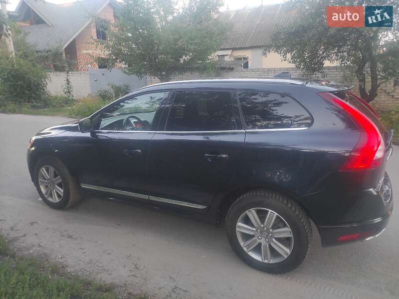 Внедорожник / Кроссовер Volvo XC60 2017 в Харькове