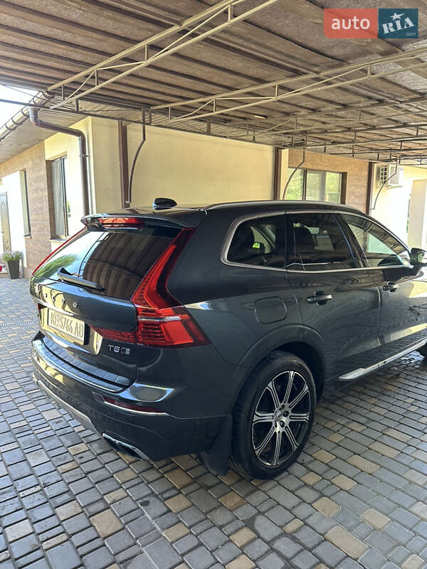 Внедорожник / Кроссовер Volvo XC60 2018 в Киеве