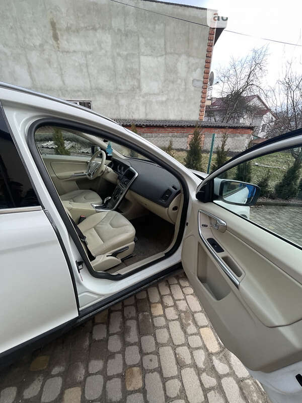 Внедорожник / Кроссовер Volvo XC60 2012 в Трускавце