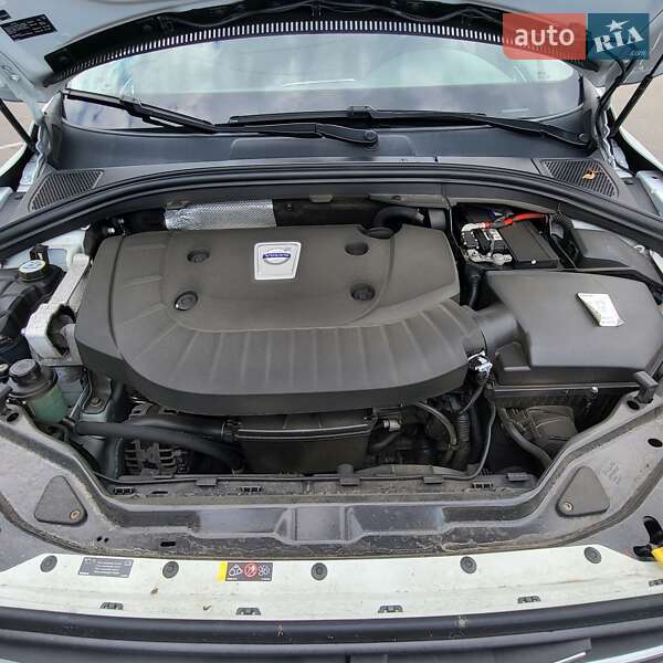 Внедорожник / Кроссовер Volvo XC60 2013 в Полтаве