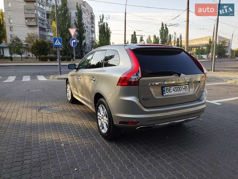 Внедорожник / Кроссовер Volvo XC60 2014 в Николаеве
