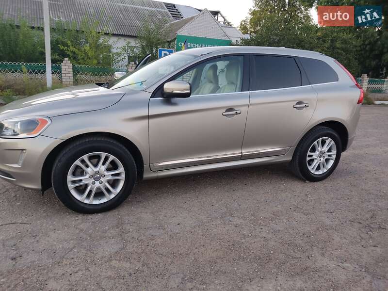 Внедорожник / Кроссовер Volvo XC60 2014 в Николаеве