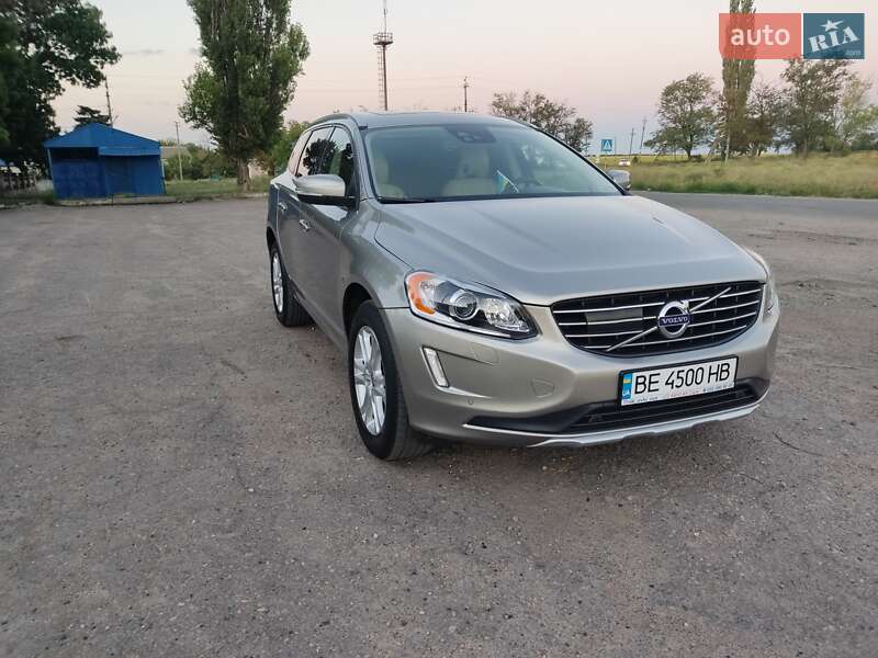 Внедорожник / Кроссовер Volvo XC60 2014 в Николаеве