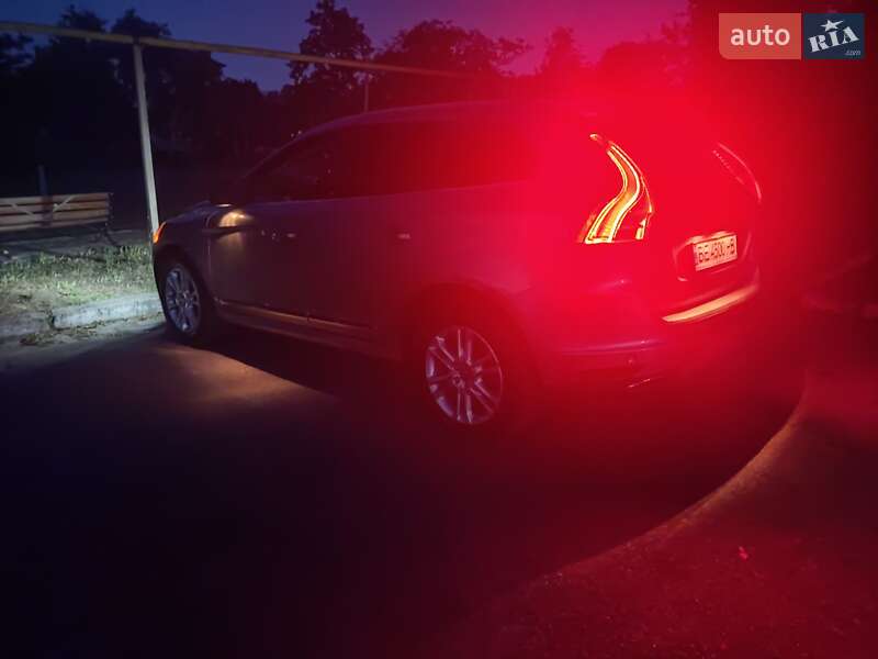 Внедорожник / Кроссовер Volvo XC60 2014 в Николаеве