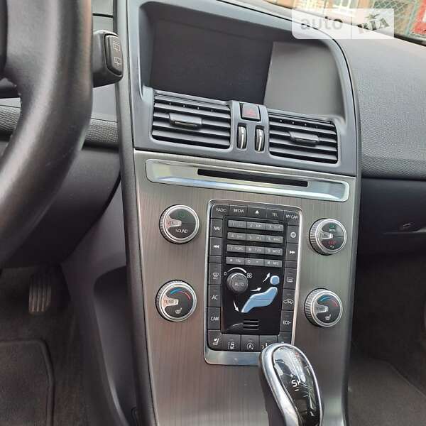 Позашляховик / Кросовер Volvo XC60 2016 в Івано-Франківську фото 24 Позашляховик / Кросовер Volvo XC60 2016 в Івано-Франківську