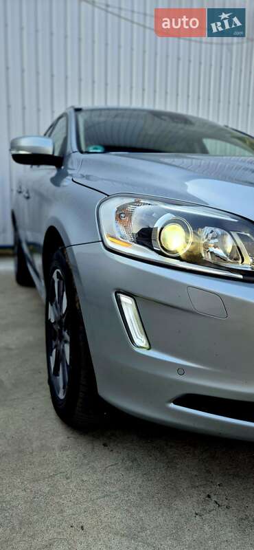 Внедорожник / Кроссовер Volvo XC60 2014 в Андрушевке