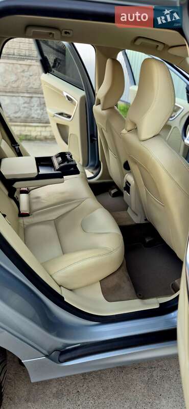 Внедорожник / Кроссовер Volvo XC60 2014 в Андрушевке