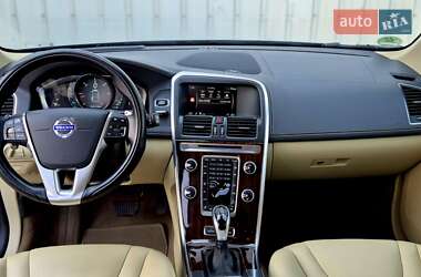 Внедорожник / Кроссовер Volvo XC60 2014 в 