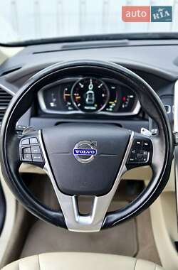 Внедорожник / Кроссовер Volvo XC60 2014 в 