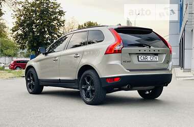 Внедорожник / Кроссовер Volvo XC60 2012 в Киеве