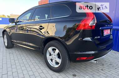 Внедорожник / Кроссовер Volvo XC60 2016 в 