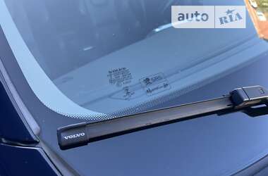 Внедорожник / Кроссовер Volvo XC60 2016 в 