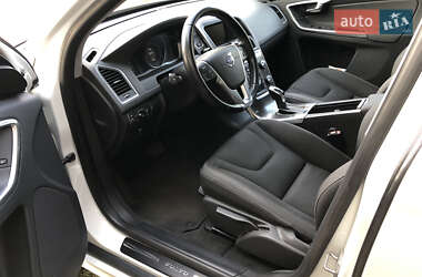 Внедорожник / Кроссовер Volvo XC60 2013 в 