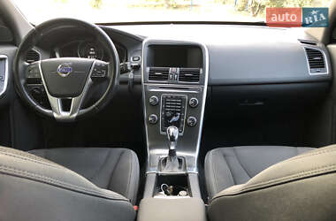 Внедорожник / Кроссовер Volvo XC60 2013 в 