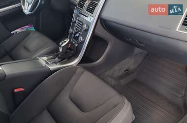 Внедорожник / Кроссовер Volvo XC60 2013 в 