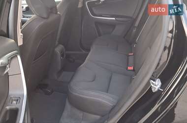 Позашляховик / Кросовер Volvo XC60 2015 в 