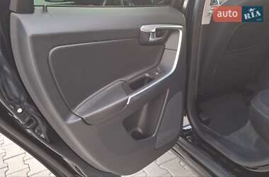 Позашляховик / Кросовер Volvo XC60 2015 в 
