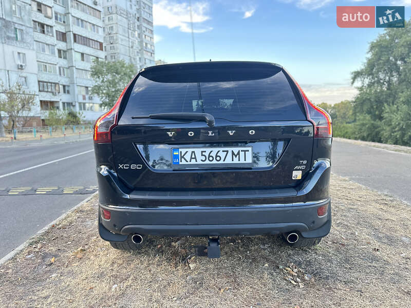 Внедорожник / Кроссовер Volvo XC60 2009 в Киеве