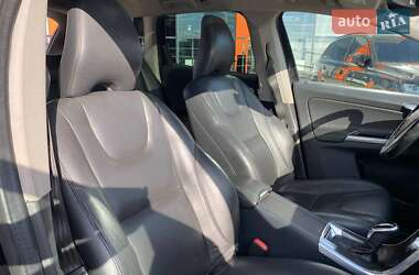 Внедорожник / Кроссовер Volvo XC60 2015 в 