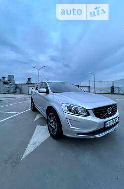 Внедорожник / Кроссовер Volvo XC60 2016 в Киеве