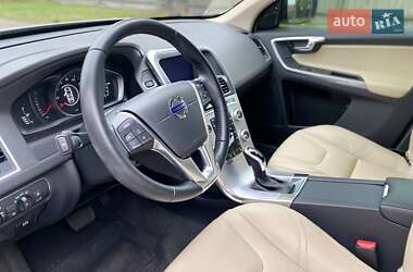 Внедорожник / Кроссовер Volvo XC60 2017 в Киеве