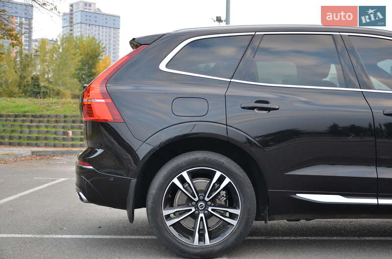 Внедорожник / Кроссовер Volvo XC60 2018 в Киеве