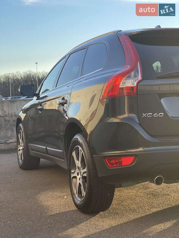 Позашляховик / Кросовер Volvo XC60 2013 в Києві