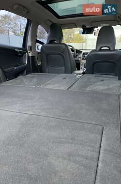 Внедорожник / Кроссовер Volvo XC60 2016 в 