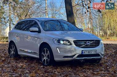 Внедорожник / Кроссовер Volvo XC60 2015 в 