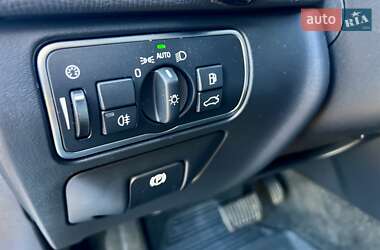 Внедорожник / Кроссовер Volvo XC60 2015 в 