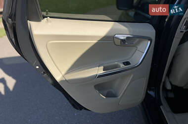 Внедорожник / Кроссовер Volvo XC60 2014 в 