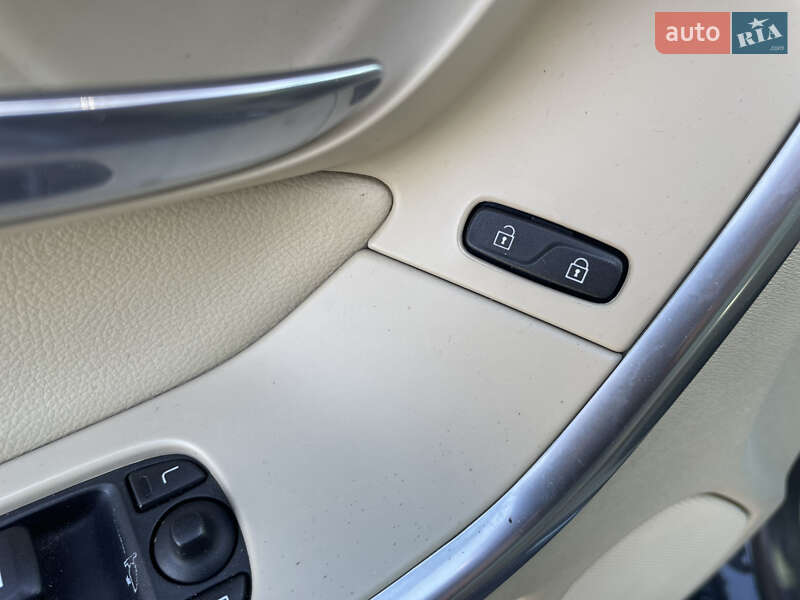 Внедорожник / Кроссовер Volvo XC60 2014 в Львове