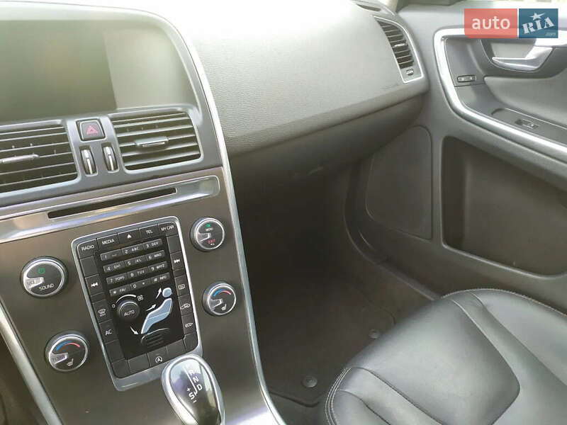 Внедорожник / Кроссовер Volvo XC60 2015 в Львове