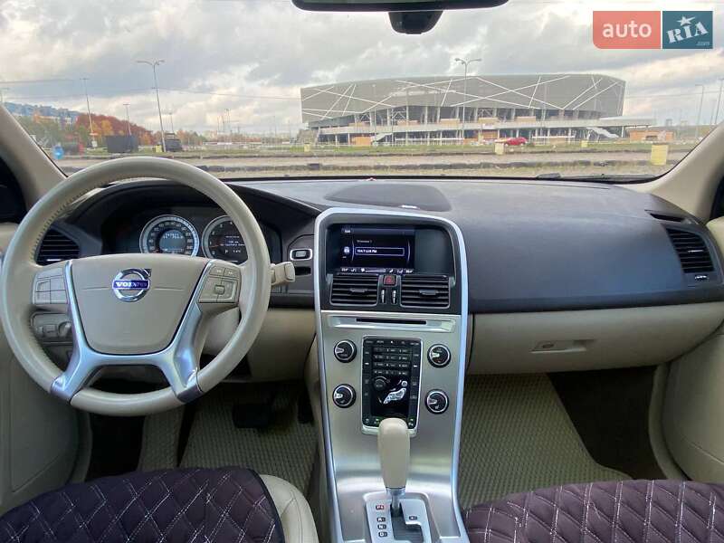 Позашляховик / Кросовер Volvo XC60 2011 в Новояворівську