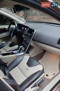 Внедорожник / Кроссовер Volvo XC60 2012 в Светловодске