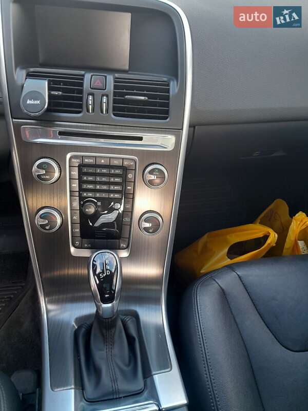Позашляховик / Кросовер Volvo XC60 2015 в Вознесенську